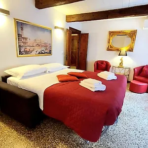 Palazzo Del Sale, Rialto Apartment Venice