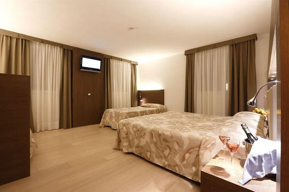 פאסו דל טונלה Grand Hotel Miramonti 4*, פאסו דל טונלה איטליה